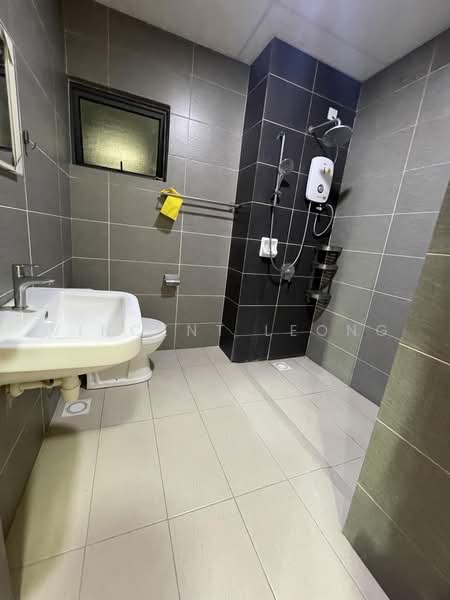 Kondominium untuk Disewa di The Henge - Vincent Leong - Bathroom - PropertyGuru.com.my