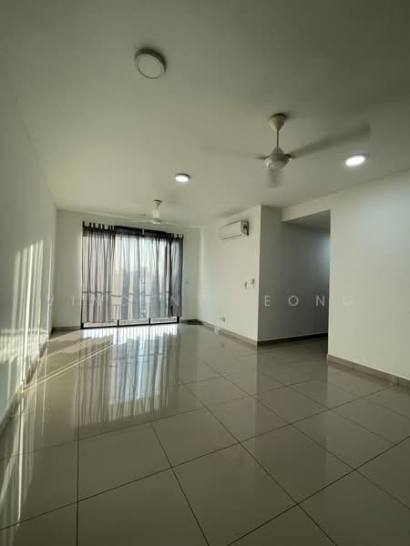 Kondominium untuk Disewa di The Henge - Vincent Leong - Living Room - PropertyGuru.com.my