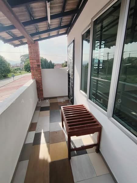 Bungalow House untuk Disewa di Taman Hoover (Ipoh) - Datuk Lee Heng - Balcony - PropertyGuru.com.my