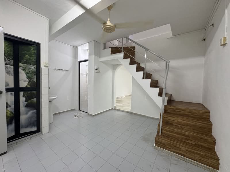 Rumah Teres 2-Tingkat untuk Disewa di Taman Johor Jaya (Johor Bahru) - Lim Wei Li - PropertyGuru.com.my