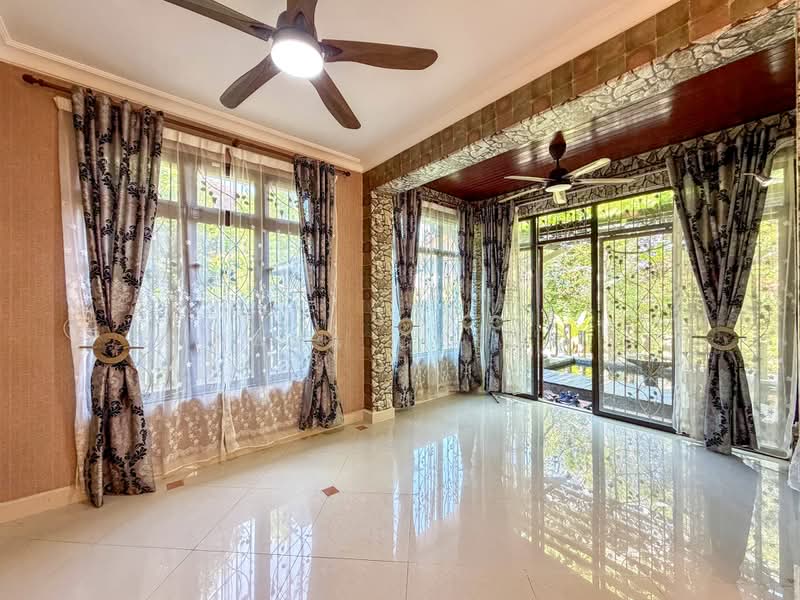 Semi-Detached House for Sale in Presint 14 (Putrajaya) - Nana Cheah - Living Room - PropertyGuru.com.my