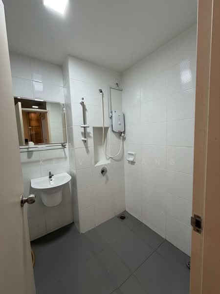 Rumah Teres untuk Dijual di Johor Bahru (Johor) - Kelvin Tang - Bathroom - PropertyGuru.com.my