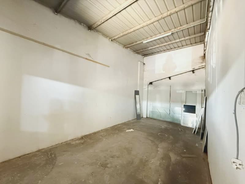 Factory for Rent in Taman Tan Sri Yaacob (Johor Bahru) - Stella Chia - Interior - PropertyGuru.com.my
