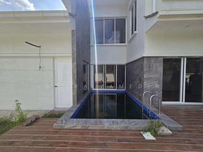 Bungalow House untuk Dijual di Bandar Bukit Mahkota (Bangi) - Adzura Zamedin - Exterior - PropertyGuru.com.my