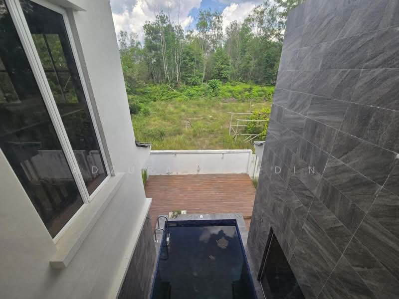Bungalow House untuk Dijual di Bandar Bukit Mahkota (Bangi) - Adzura Zamedin - Exterior - PropertyGuru.com.my