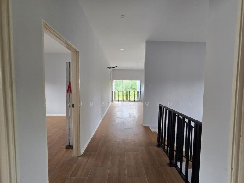 Bungalow House untuk Dijual di Bandar Bukit Mahkota (Bangi) - Adzura Zamedin - Corridor - PropertyGuru.com.my