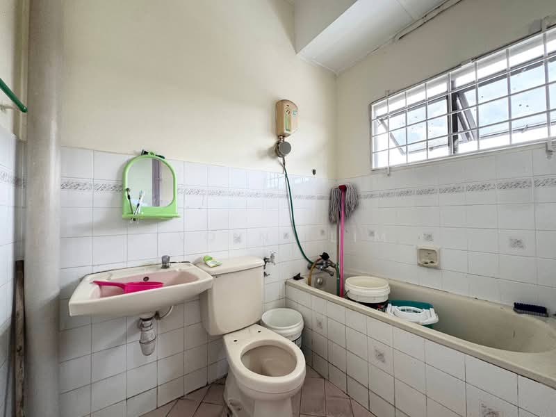 Rumah Teres 2-Tingkat untuk Dijual di Taman Desa Cemerlang (Ulu Tiram) - Yvonne Lim - PropertyGuru.com.my
