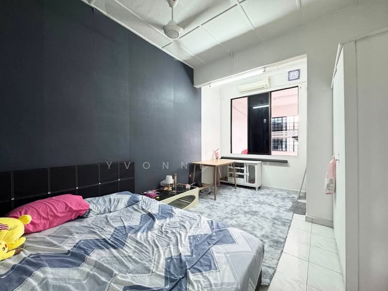 Rumah Teres 2-Tingkat untuk Dijual di Taman Desa Cemerlang (Ulu Tiram) - Yvonne Lim - PropertyGuru.com.my