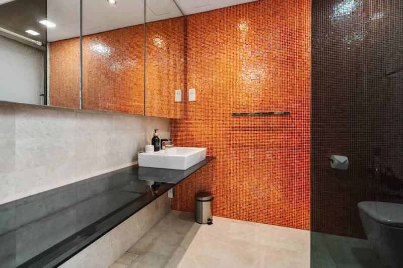 Kediaman Servis untuk Disewa di Verve Suites - Roman Lee - Bathroom - PropertyGuru.com.my