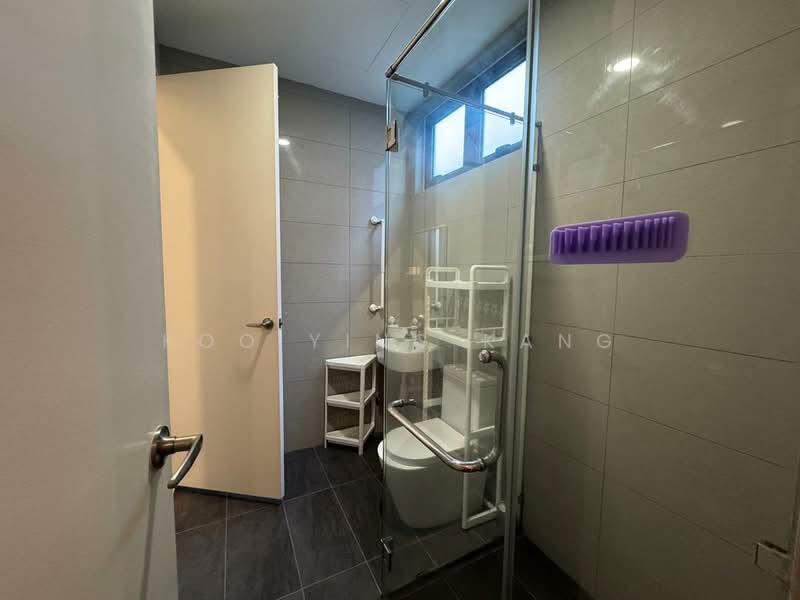 Service Residence for Sale at PJ Midtown - Koo Ying Kang - Bathroom - PropertyGuru.com.my