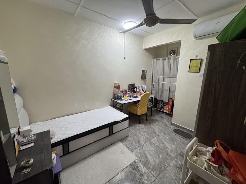 Terraced House for Sale in Bandar Country Homes (Rawang) - Elvis Kok - Bedroom - PropertyGuru.com.my