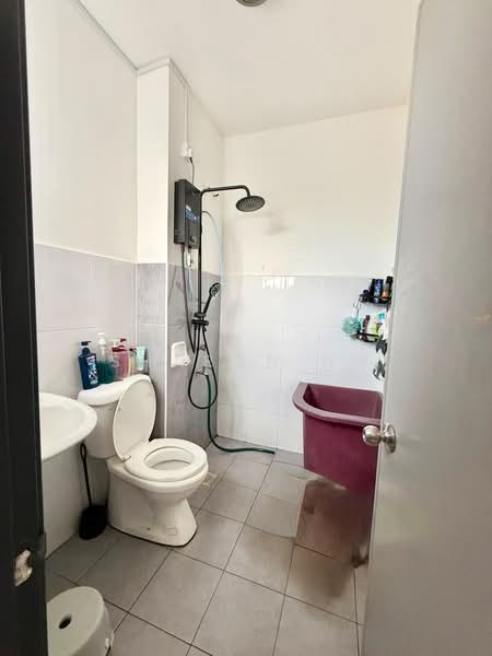 Semi-Detached House for Sale in Taman Mutiara Rini (Skudai) - Sharon Ng - Bathroom - PropertyGuru.com.my