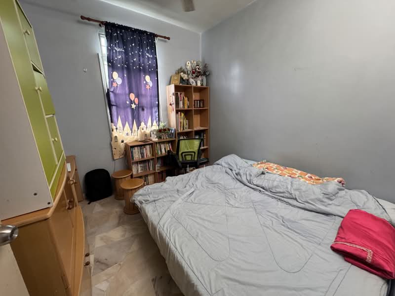 Apartment for Sale at Sri Pinang Apartment - EE Ling - Bedroom - PropertyGuru.com.my