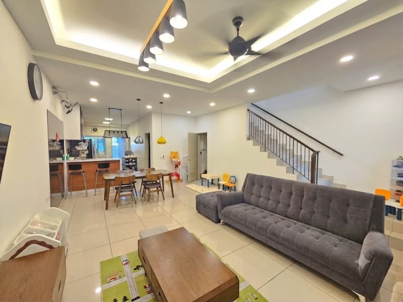 2-storey Terraced House for Sale in Bandar Rimbayu (Telok Panglima Garang) - Leon Goh - Living Room - PropertyGuru.com.my