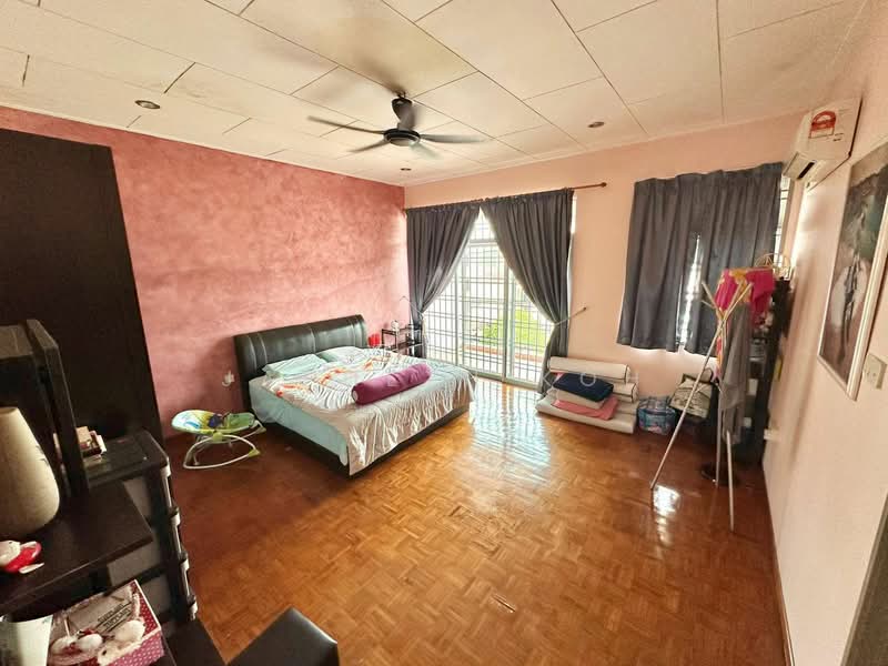Semi-Detached House for Sale in Taman Bukit Jaya (Ulu Tiram) - Japheth Koh - Bedroom - PropertyGuru.com.my