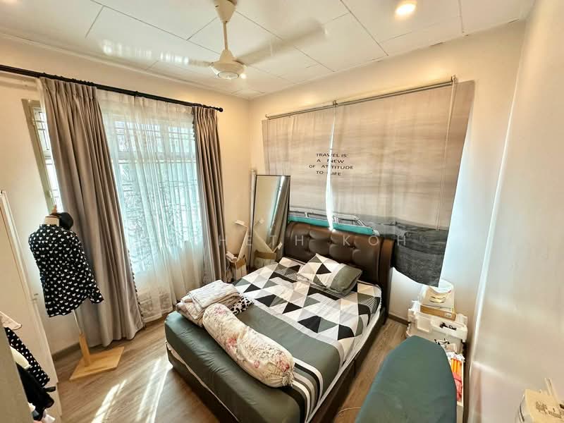 Semi-Detached House for Sale in Taman Bukit Jaya (Ulu Tiram) - Japheth Koh - Bedroom - PropertyGuru.com.my