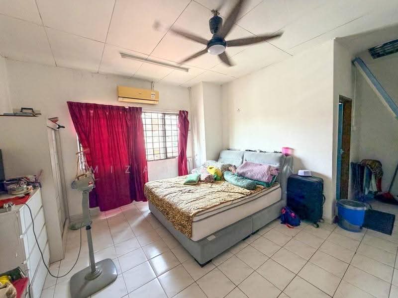 2-storey Terraced House for Sale in Taman Cheras Prima (Kajang) - Mizan Ramlan - Bedroom - PropertyGuru.com.my
