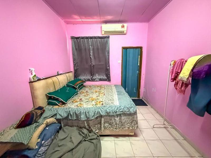 2-storey Terraced House for Sale in Taman Cheras Prima (Kajang) - Mizan Ramlan - Bedroom - PropertyGuru.com.my