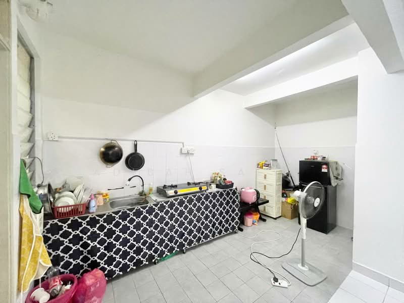 Pangsapuri untuk Dijual di Alam Budiman (Sri Budiman) - Adibah Salim - Kitchen - PropertyGuru.com.my