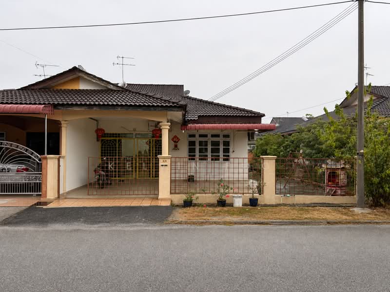Rumah Berkembar untuk Dijual di Taman Indah Jaya (Teluk Intan) - Kelvin Foo - Exterior - PropertyGuru.com.my