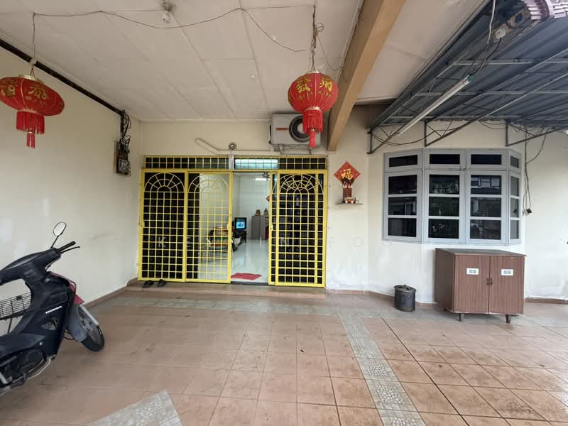 Rumah Berkembar untuk Dijual di Taman Indah Jaya (Teluk Intan) - Kelvin Foo - Exterior - PropertyGuru.com.my