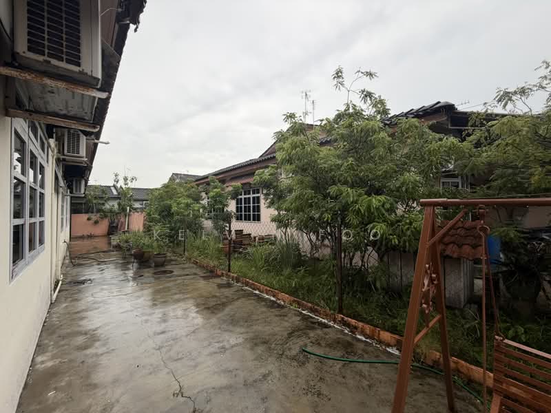 Rumah Berkembar untuk Dijual di Taman Indah Jaya (Teluk Intan) - Kelvin Foo - Exterior - PropertyGuru.com.my