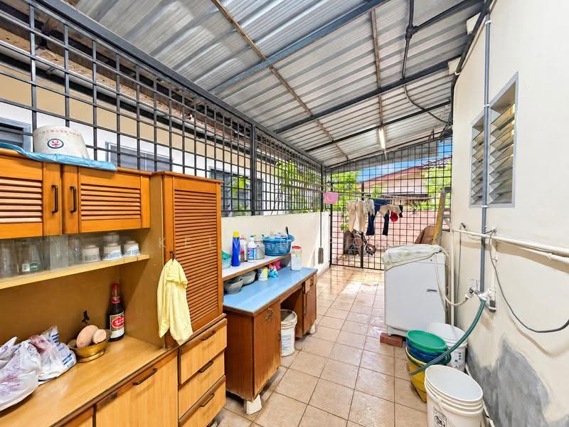 Rumah Berkembar untuk Dijual di Taman Indah Jaya (Teluk Intan) - Kelvin Foo - Exterior - PropertyGuru.com.my