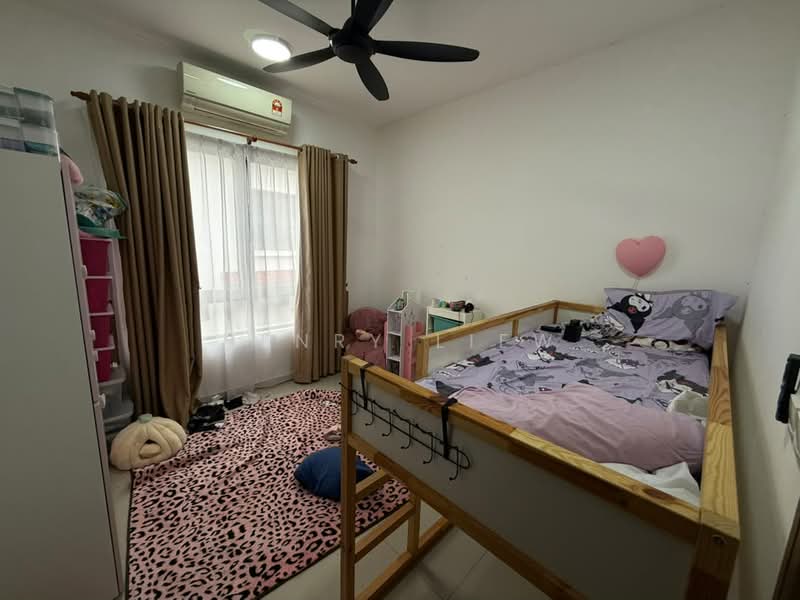 Rumah Teres 2-Tingkat untuk Dijual di Setia Safiro (Cyberjaya) - Henry Liew - Bedroom - PropertyGuru.com.my