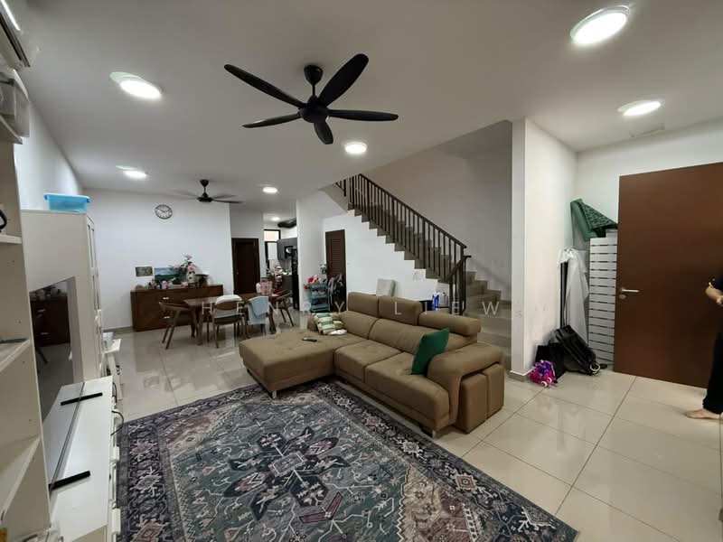 Rumah Teres 2-Tingkat untuk Dijual di Setia Safiro (Cyberjaya) - Henry Liew - Living Room - PropertyGuru.com.my