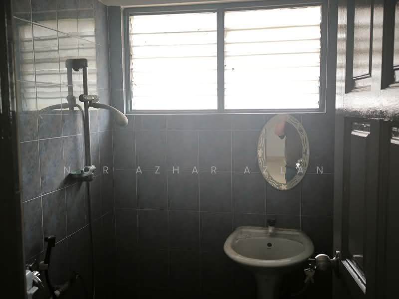 Bungalow House untuk Dijual di SS 3, Taman Universiti (Petaling Jaya) - Nor Azhar Azlan - Bathroom - PropertyGuru.com.my
