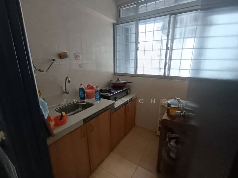 Pangsapuri untuk Dijual di Indah 1 Apartment - Even Chong - Kitchen - PropertyGuru.com.my