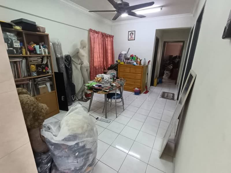 Pangsapuri untuk Dijual di Indah 1 Apartment - Even Chong - Living Room - PropertyGuru.com.my