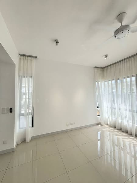 Semi-Detached House for Sale in Kota Emerald (Rawang) - Dexter Chiew - Living Room - PropertyGuru.com.my