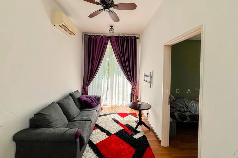 Rumah Teres 2-Tingkat untuk Dijual di Cyberjaya (Selangor) - Shaziery Iskandar - Living Room - PropertyGuru.com.my