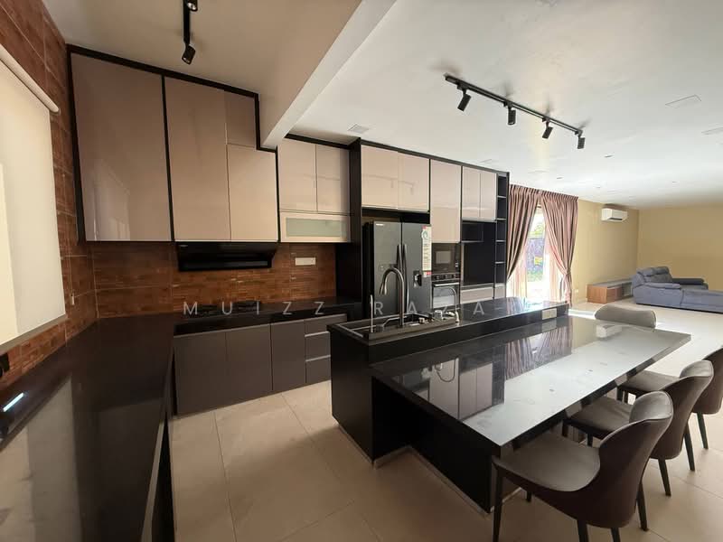 Rumah Teres 2.5-Tingkat untuk Dijual di Seksyen 16 (Shah Alam) - Muizz Razak - PropertyGuru.com.my