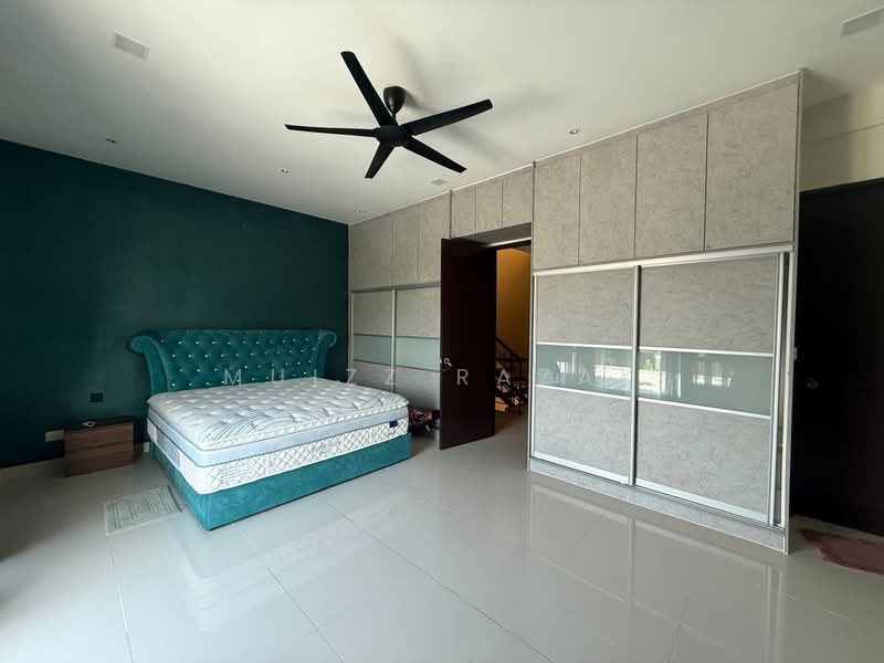 Rumah Teres 2.5-Tingkat untuk Dijual di Seksyen 16 (Shah Alam) - Muizz Razak - PropertyGuru.com.my