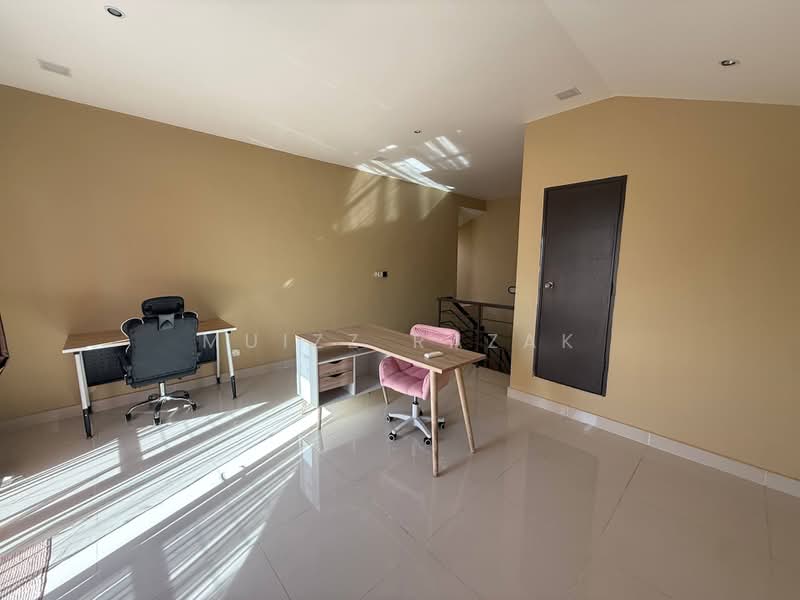Rumah Teres 2.5-Tingkat untuk Dijual di Seksyen 16 (Shah Alam) - Muizz Razak - PropertyGuru.com.my