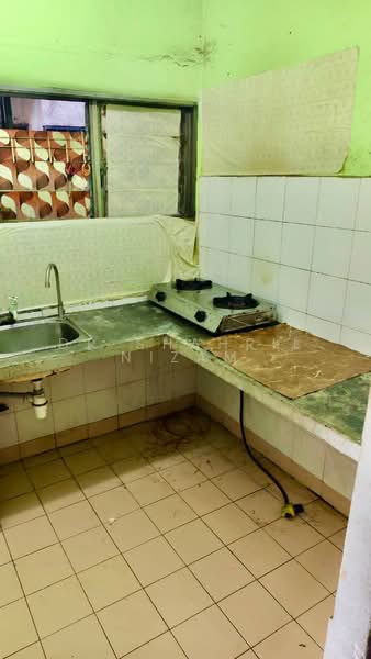 Pangsapuri untuk Dijual di Apartment Idaman - Dr Shahril Nizam - Kitchen - PropertyGuru.com.my