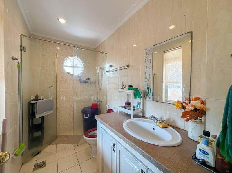 Bungalow House untuk Dijual di Shah Alam (Selangor) - Reena Nagalingam - Bathroom - PropertyGuru.com.my