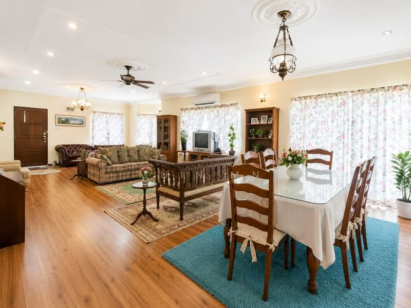 Bungalow House untuk Dijual di Serendah (Selangor) - Muin Mn - Living Room - PropertyGuru.com.my