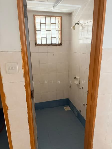 Flat for Rent at Seroja - Calvin Lim - Bathroom - PropertyGuru.com.my