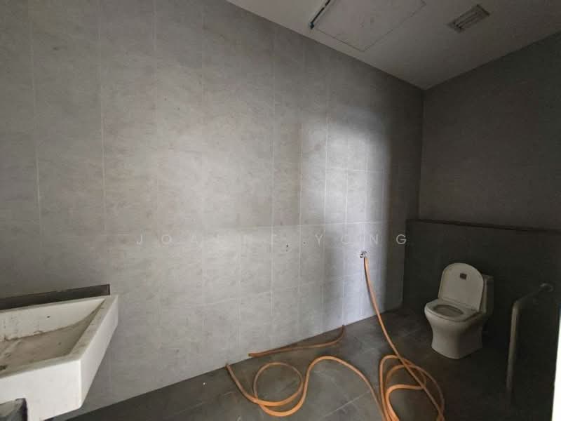 Cluster Factory for Rent in Senai (Johor) - Joanne Yong - Bathroom - PropertyGuru.com.my