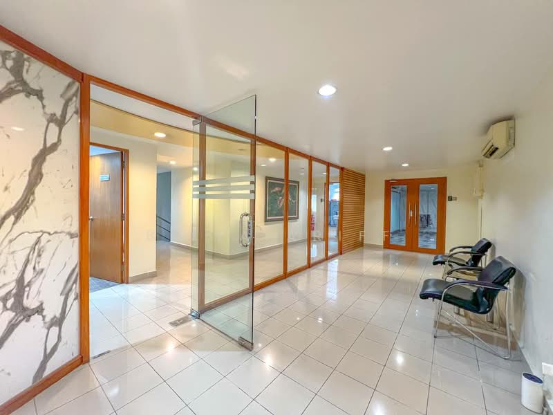 Shop / Office for Sale in Shah Alam (Selangor) - BILYA ARIFF - Entrance - PropertyGuru.com.my