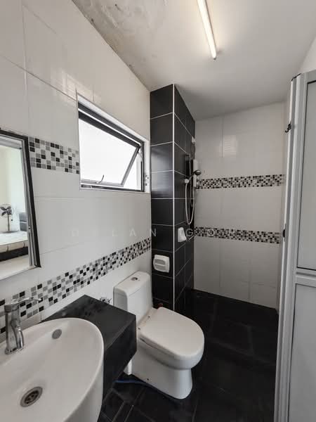 Service Residence for Rent at Sky View - Dylan Goh - Bathroom - PropertyGuru.com.my