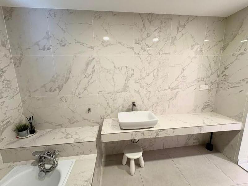 Condominium for Sale at Armanee Terrace II - Sa'a Nordin - Bathroom - PropertyGuru.com.my
