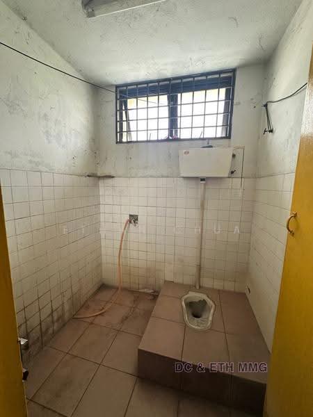 Factory for Rent in Shah Alam (Selangor) - Ethan Chua - Bathroom - PropertyGuru.com.my