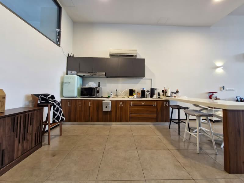 3-storey Terraced House for Sale in The Mansions (Desa Parkcity) - Lee Jaeyun - Kitchen - PropertyGuru.com.my