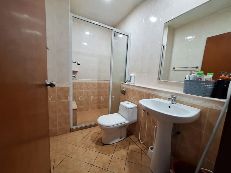 Service Residence for Sale at The Heritage Residence - Vincent Vince - Bathroom - PropertyGuru.com.my