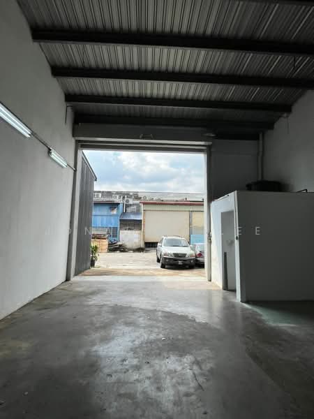 Kilang untuk Dijual di Taman Perindustrian Puchong Utama (Puchong) - Jonathan Lee - Exterior - PropertyGuru.com.my
