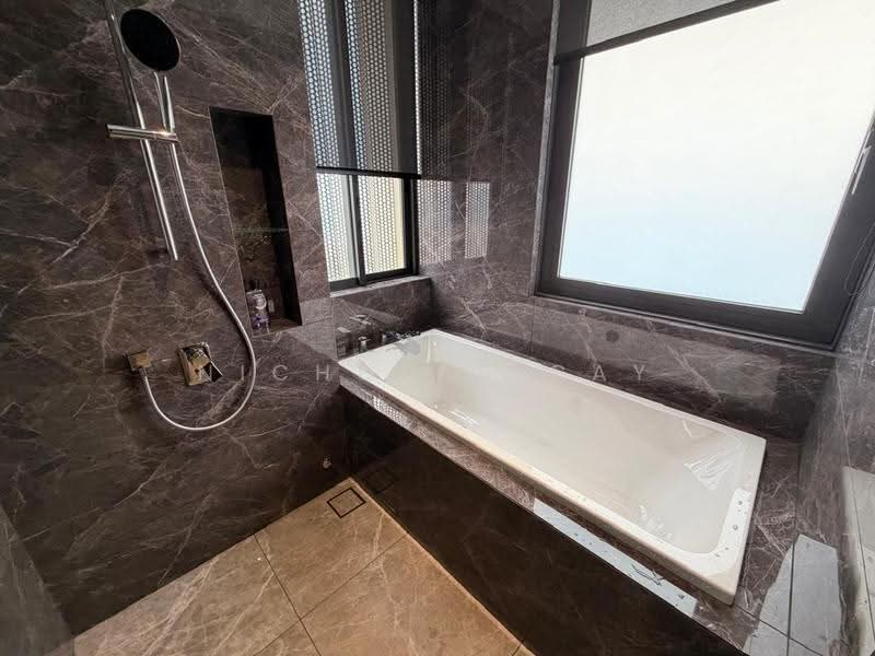 Kondominium untuk Dijual di Park Regent @Desa Park City - Nicholas Gay - Bathroom - PropertyGuru.com.my